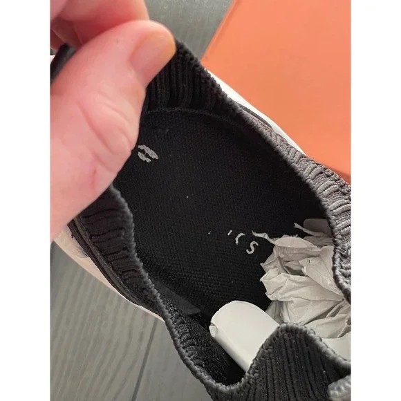 Fabletics The Everyday Sneaker II Black Knit Lace Up Athletic Women's Size 7 - Picture 5 of 7